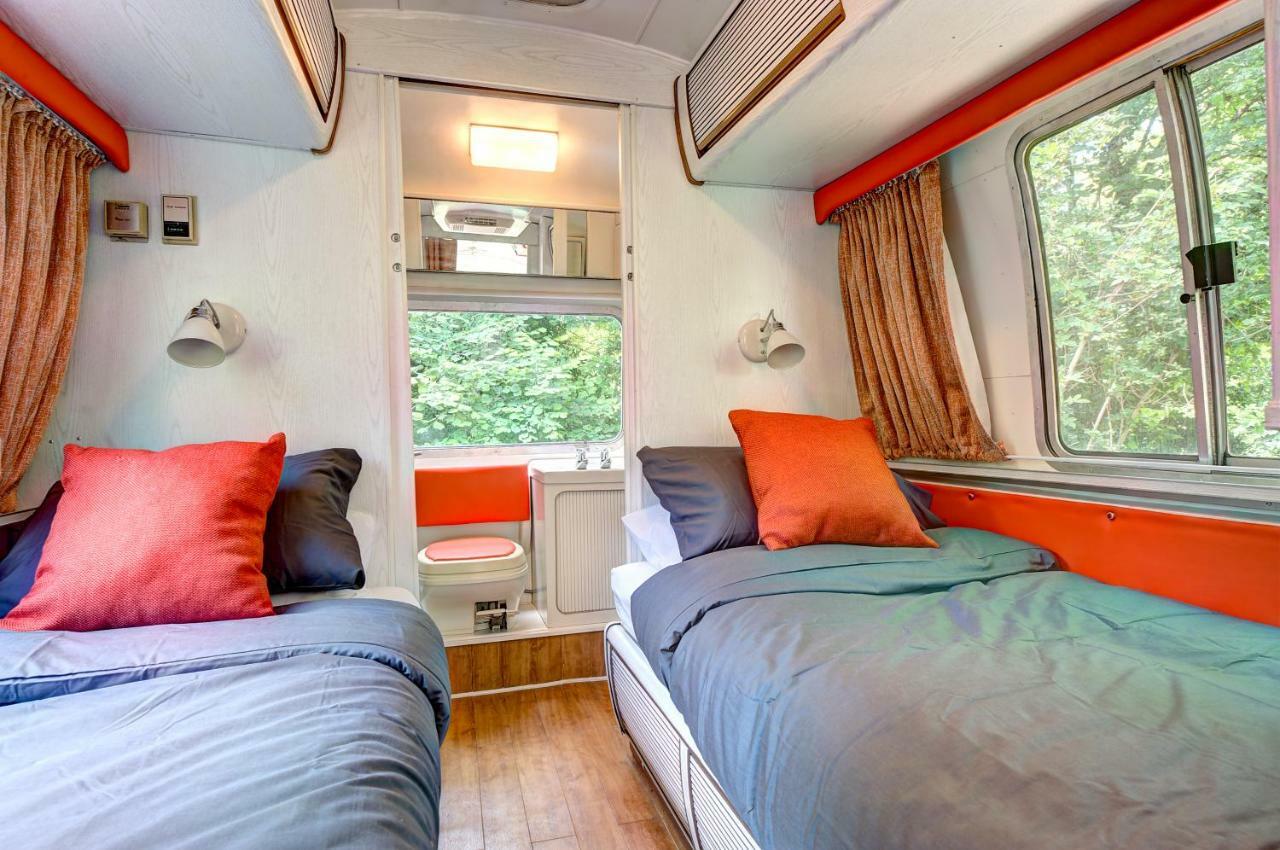Glamping 1970 American Airstream Motorhome Ponsanooth Exterior foto